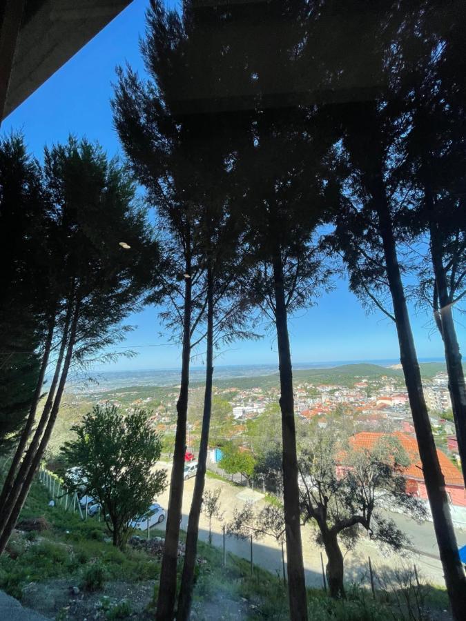 Hotel Kroi Near Castle Entrance Castle And Town View Kruje Bagian luar foto
